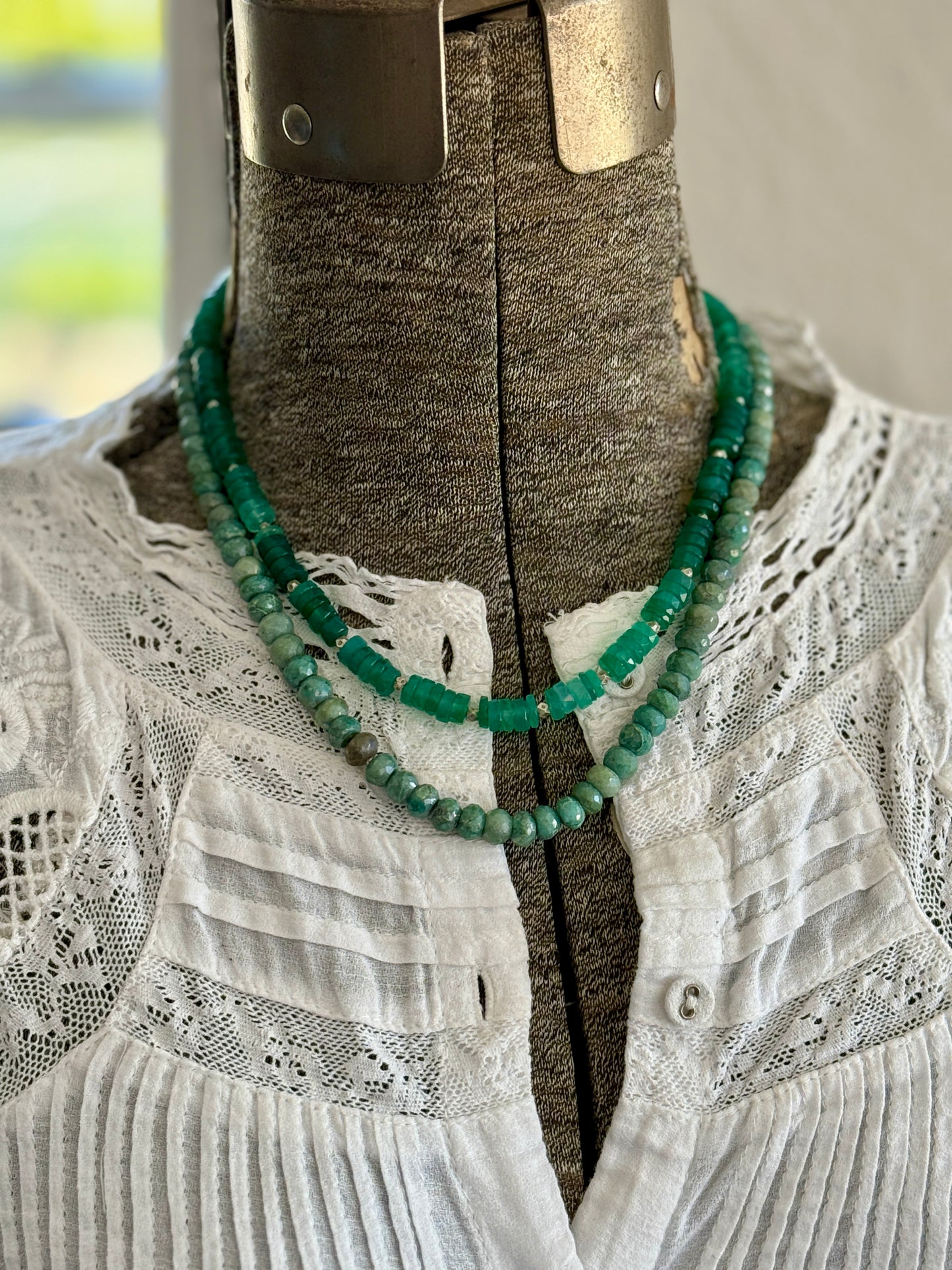 Green onyx short necklace with fine silver cube accents. Fine silver toggle clasp. 17”.