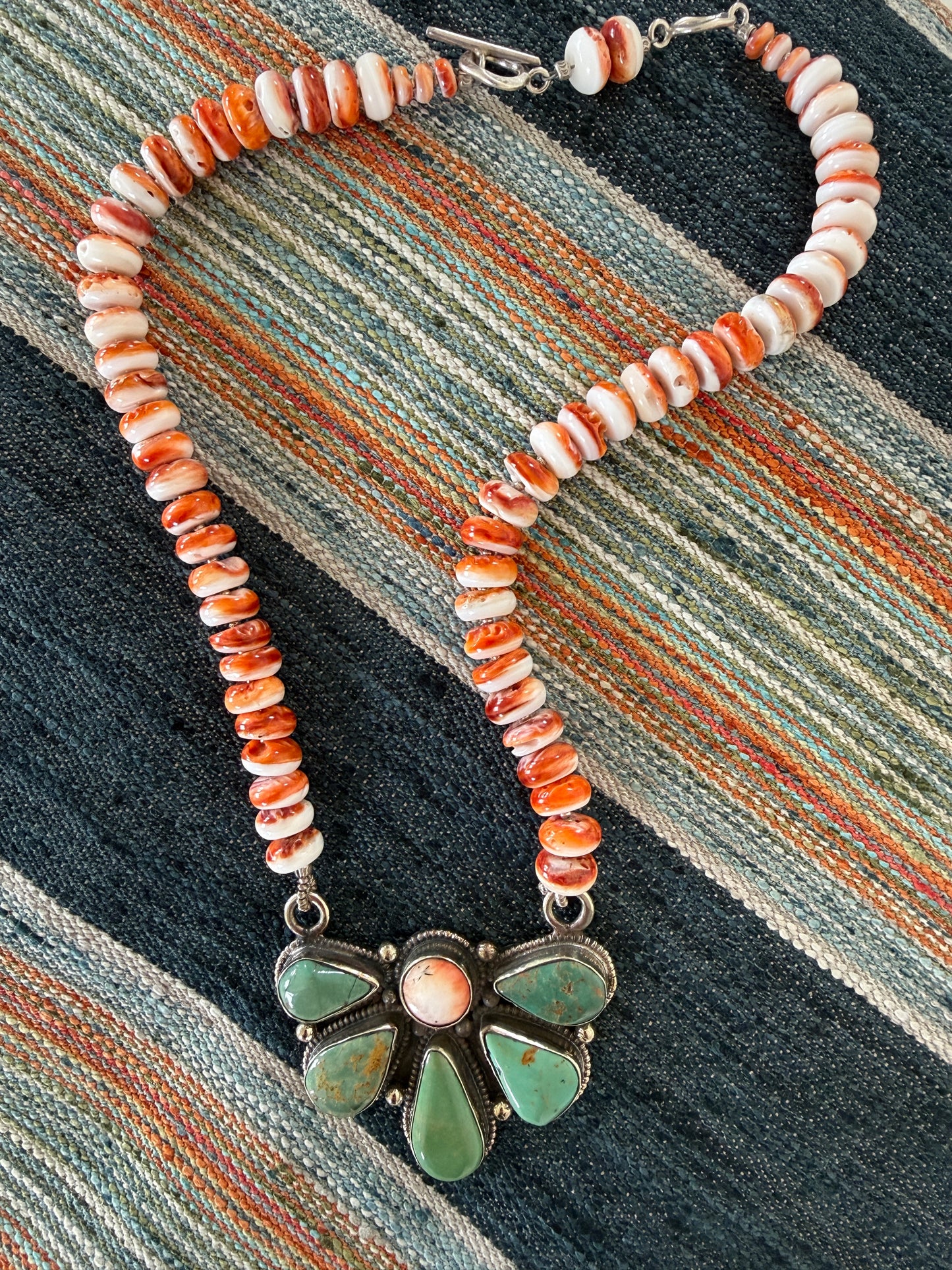 Turquoise daisy with spiny oyster short statement necklace.