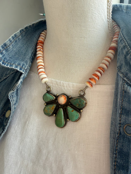 Turquoise daisy with spiny oyster short statement necklace.