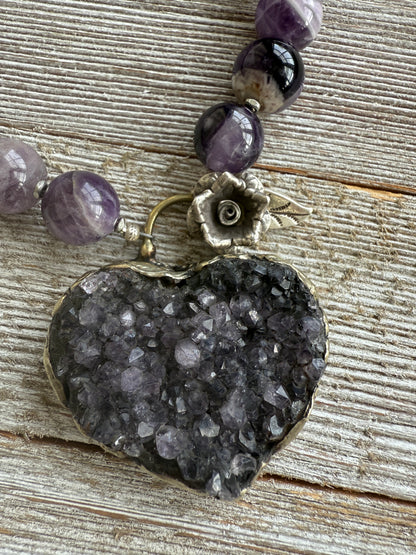 Amethyst druzie heart pendant on amethyst beads necklace. 18.5-24”.