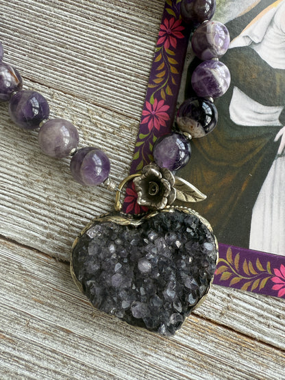 Amethyst druzie heart pendant on amethyst beads necklace. 18.5-24”.