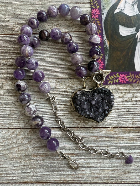 Amethyst druzie heart pendant on amethyst beads necklace. 18.5-24”.