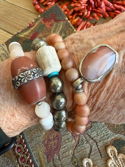 Agate charm surrounded by druzie agates stack stretch bracelet. 7”