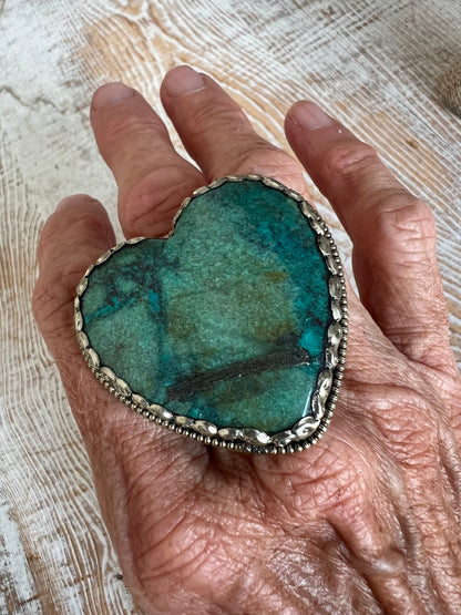 Large Tibetan turquoise heart ring. Adjustable.