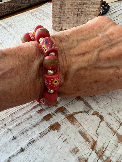 Coral krobo glass stretch stack bracelet. 7”